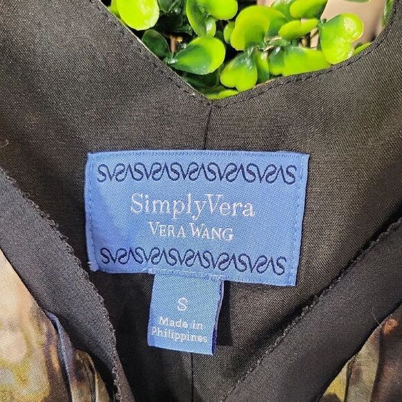 Black and White Sleeveless Sundress with V-Neck for CocktailVera Wang - Picture 2 of 15